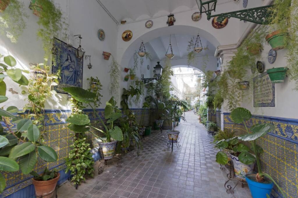 Castilla Triana Courtyard By Valcambre 塞维利亚 外观 照片